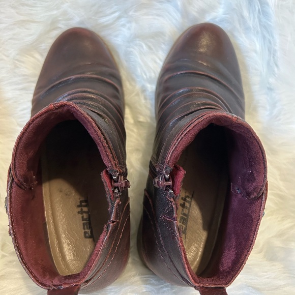Earth brand booties. Sz 7.5 - Picture 7 of 11